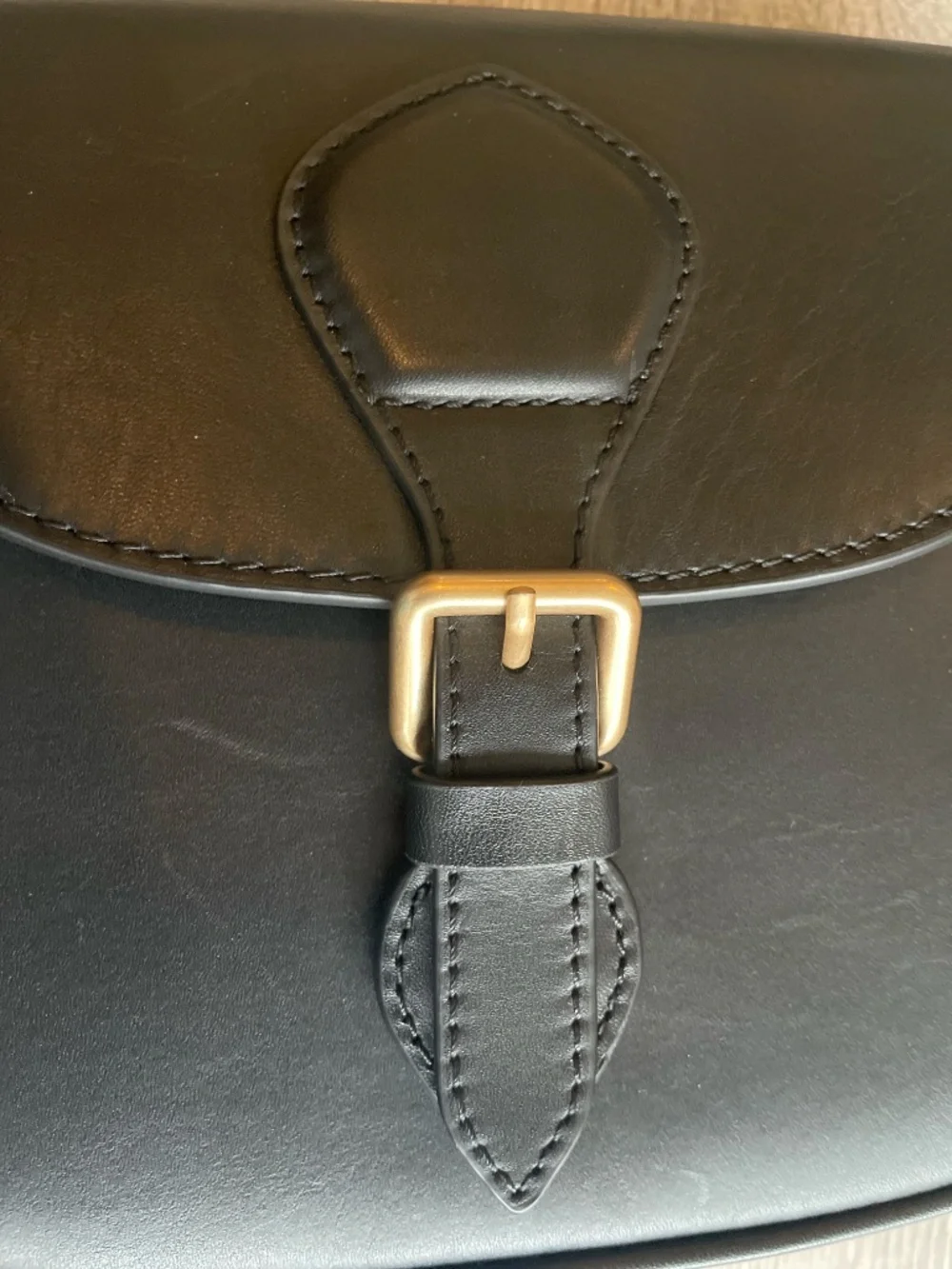 Banana Republic Black Leather Saddle Crossbody Bag Brass Buckle Flap